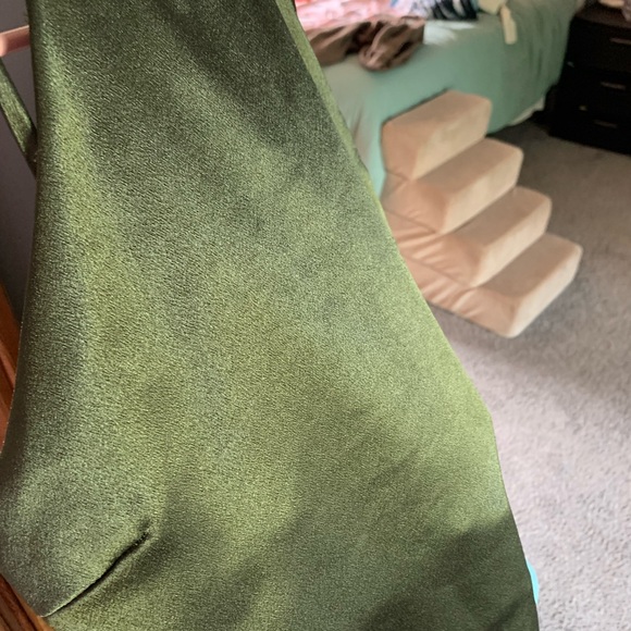 Gorgeous green tank top with lace button up back - Picture 10 of 11